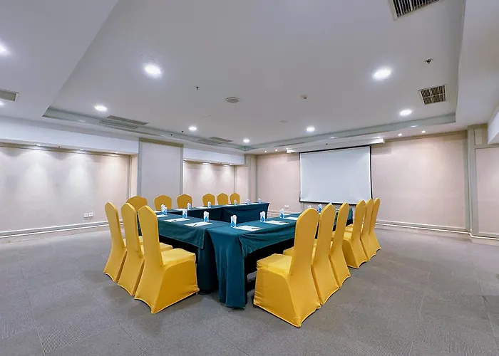 Hotel near College: Jen Shenyang By Shangri-La